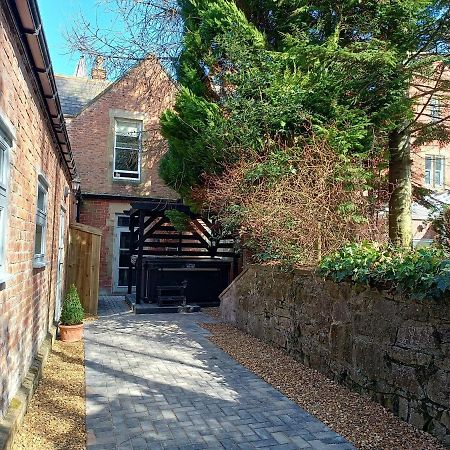 The West Wing At Eriviat Hall Hot Tub Henllan (Clwyd) Exterior foto