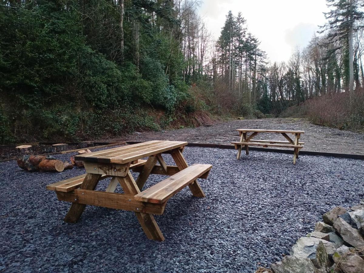 The West Wing At Eriviat Hall Hot Tub Henllan (Clwyd) Exterior foto
