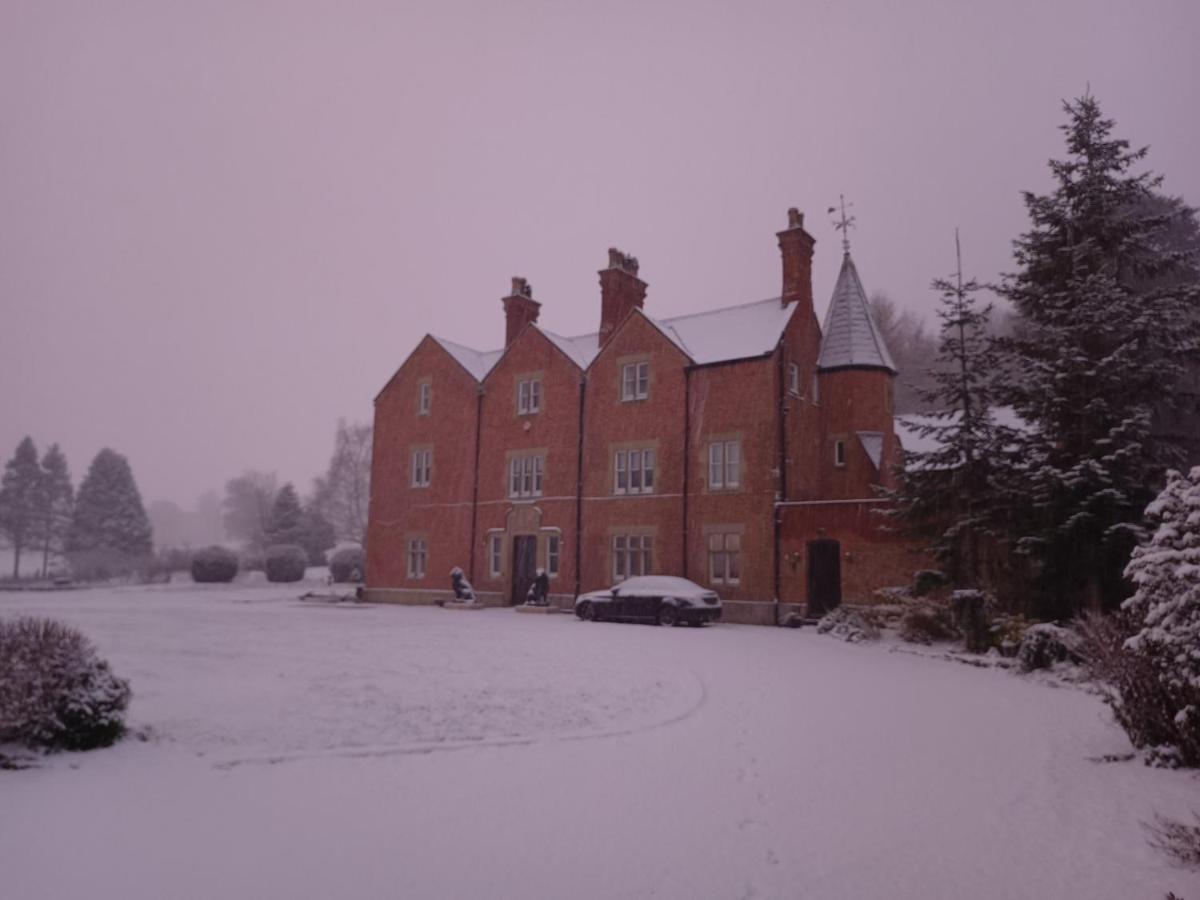 The West Wing At Eriviat Hall Hot Tub Henllan (Clwyd) Exterior foto