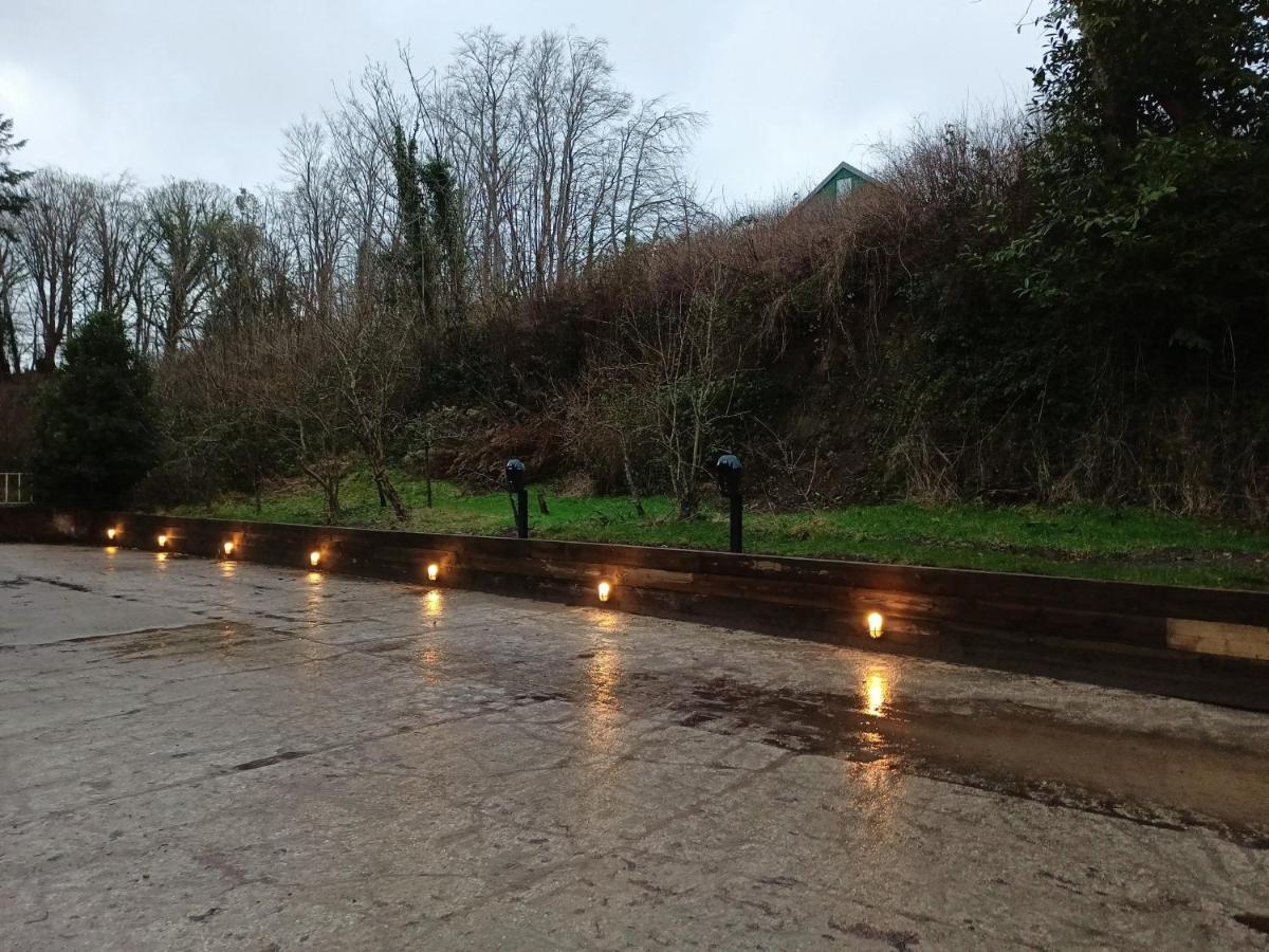 The West Wing At Eriviat Hall Hot Tub Henllan (Clwyd) Exterior foto